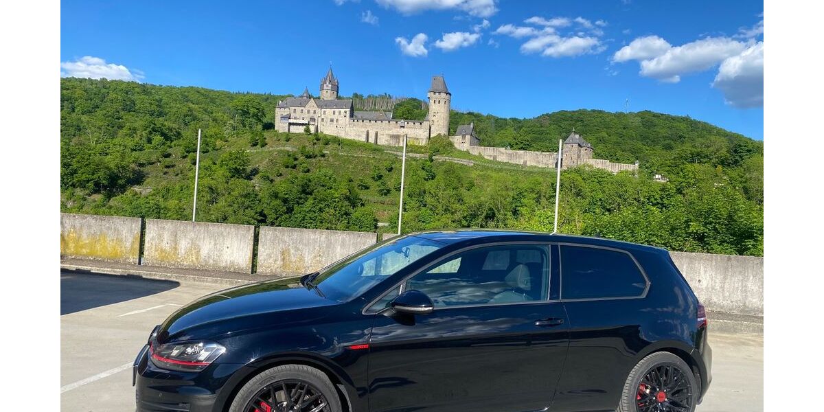 VW Golf 80.000 km 14.490 &euro; Lüdenscheid 58513