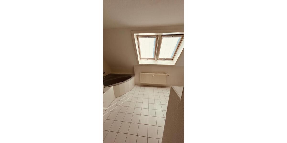 Etagenwohnung Halver - 3 Zimmer, 117 m&sup2;, 900&euro; | Angebot:23226715