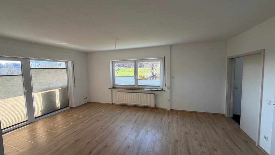 Terrassenwohnung Finnentrop - 3 Zimmer, 86 m&sup2;, 730&euro; | Angebot:25840836