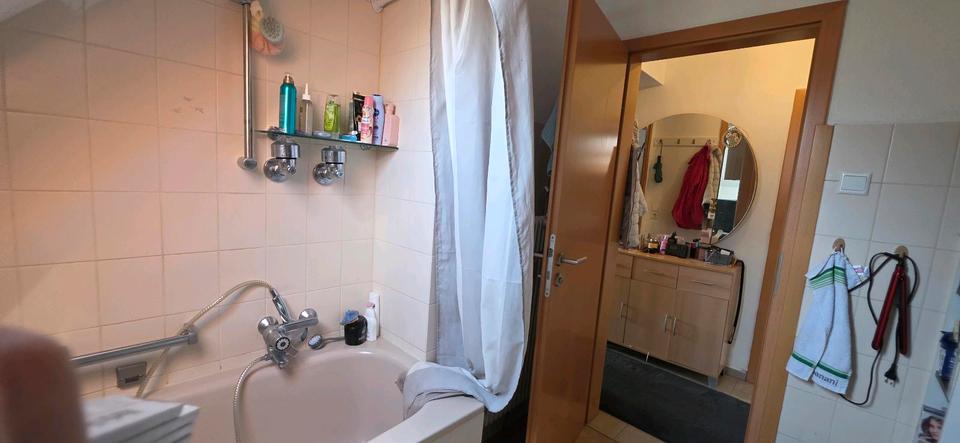 Dachgeschoßwohnung Lüdenscheid Othlinghausen - 2.5 Zimmer, 49 m&sup2;, 350&euro; | Angebot:25867891