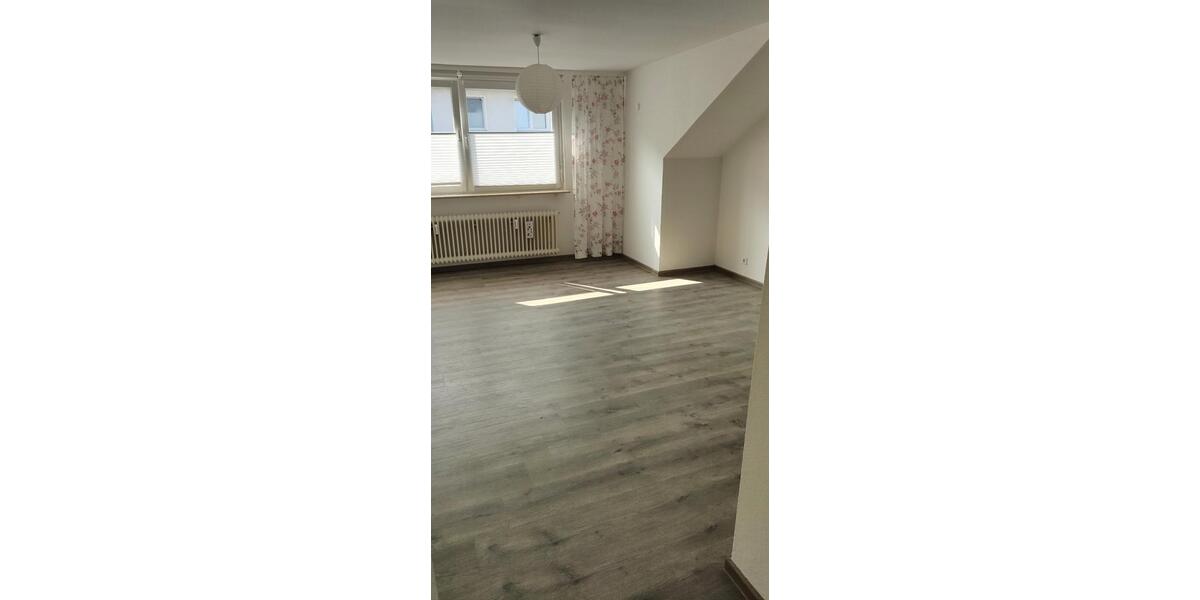 Dachgeschoßwohnung Hagen Hagen-Mitte - 2 Zimmer, 65 m&sup2;, 530&euro; | Angebot:25803667
