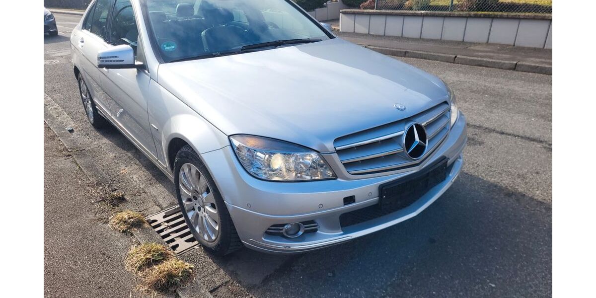 Mercedes-Benz C 180 183.900 km 5.950 &euro; Gummersbach 51645