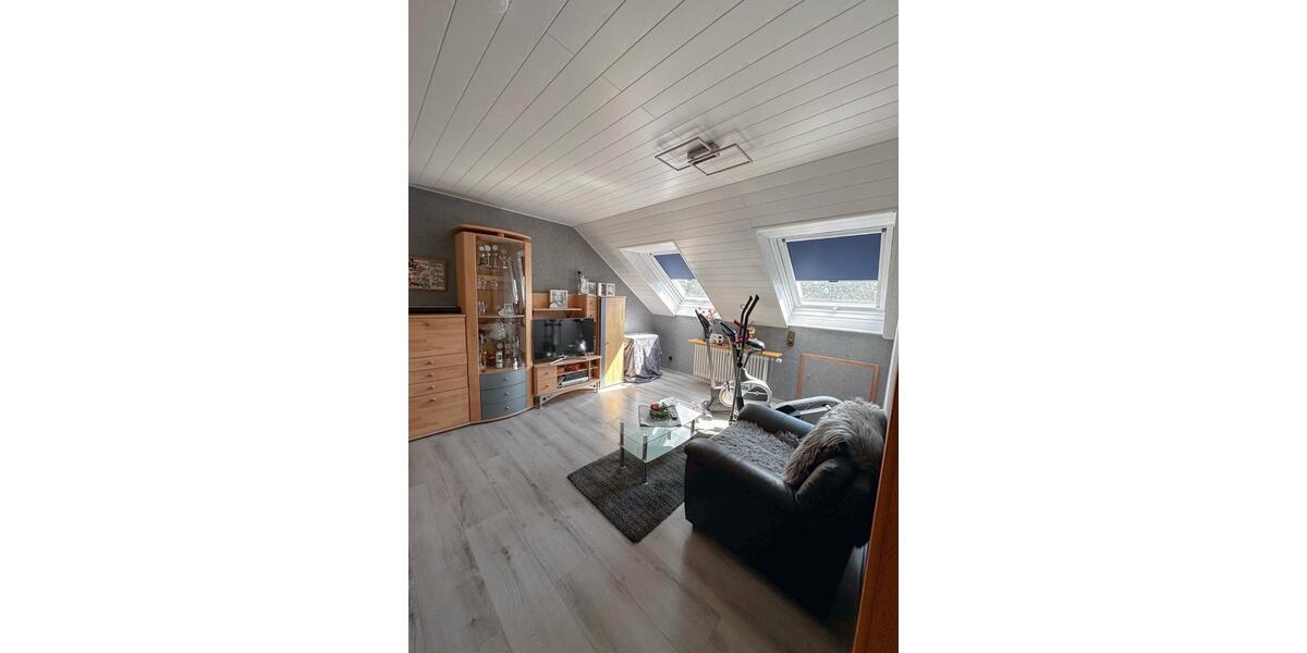 Dachgeschoßwohnung Halver - 4 Zimmer, 105 m&sup2;, 198.000&euro; | Angebot:27298978