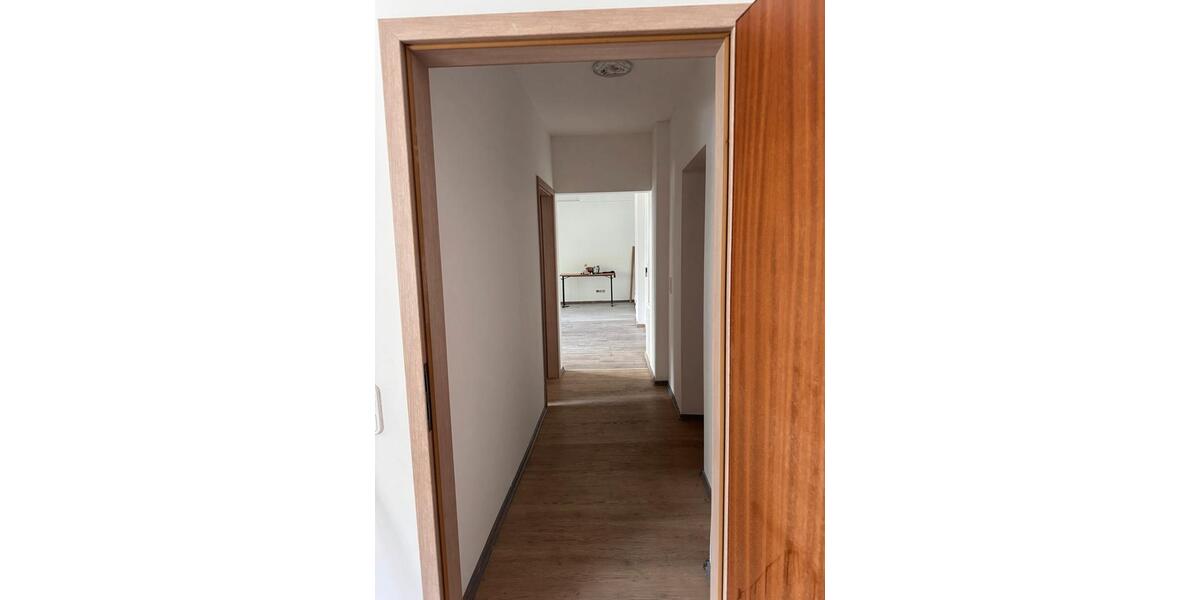 Etagenwohnung Gummersbach Berstig Süd - 3 Zimmer, 90 m&sup2;, 1.050&euro; | Angebot:26606866