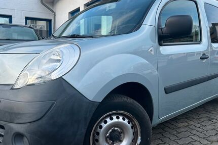 Renault Kangoo 87.500 km 8.949 &euro; Gummersbach (Zwischen Toom Markt und ATU) 51645