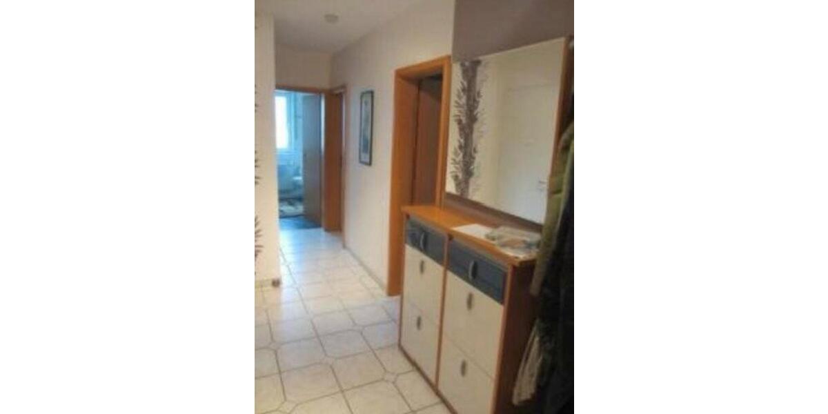 Hochparterre Lüdenscheid Staberg - 3 Zimmer, 83 m&sup2;, 805&euro; | Angebot:25875940