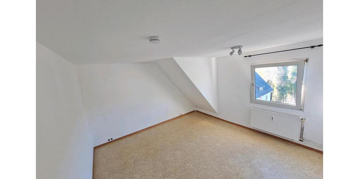 Dachgeschoßwohnung Reichshof - 3 Zimmer, 79 m&sup2;, 550&euro; | Angebot:27602955