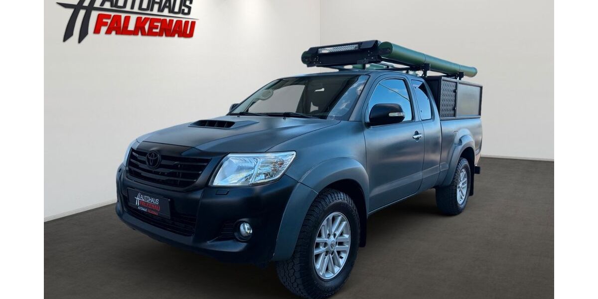 Toyota Hilux 152.000 km 24.990 &euro; Attendorn 57439