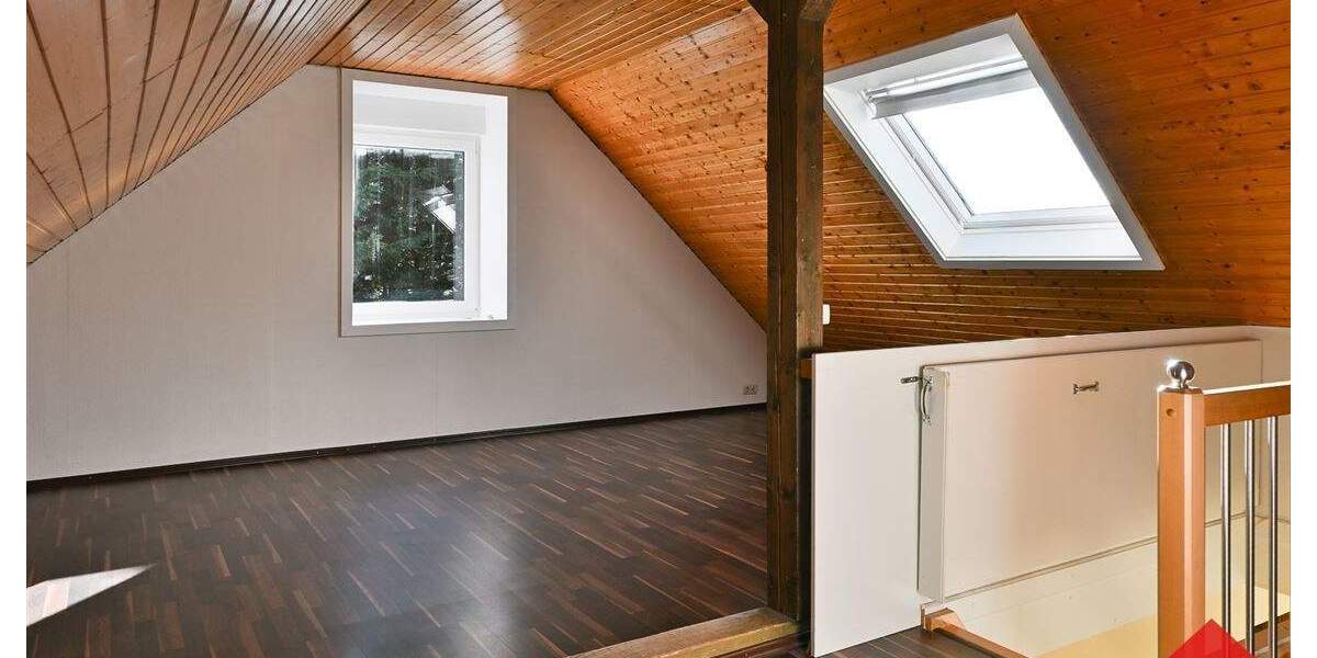 Schöne 4-Zimmer Eigentumswohnung mit großer Garage - Etagenwohnung Meinerzhagen | Angebot:23978306