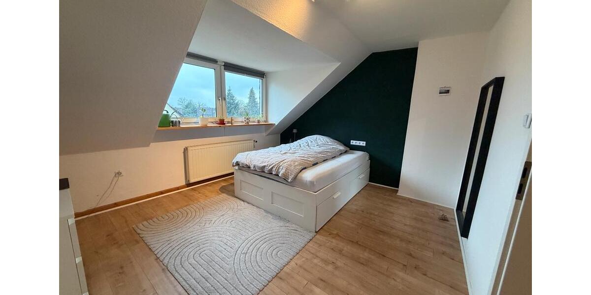 Dachgeschoßwohnung Schwerte - 3 Zimmer, 74 m&sup2;, 666&euro; | Angebot:25637312
