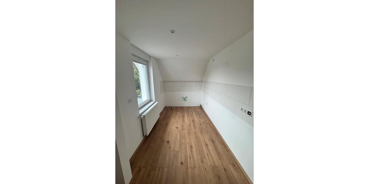 Dachgeschoßwohnung Lüdenscheid Othlinghausen - 3.5 Zimmer, 70 m&sup2;, 550&euro; | Angebot:26646010