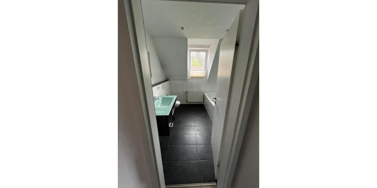 Dachgeschoßwohnung Lüdenscheid Othlinghausen - 2 Zimmer, 68 m&sup2;, 750&euro; | Angebot:26415523