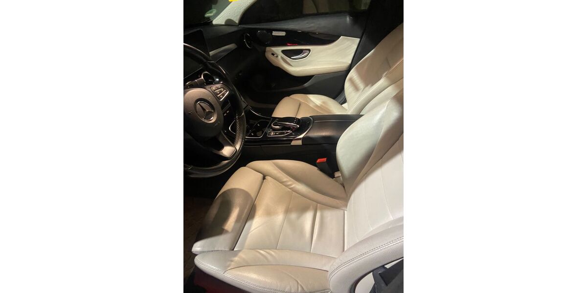 Mercedes-Benz 220 190.000 km 14.000 &euro; Gummersbach 51643