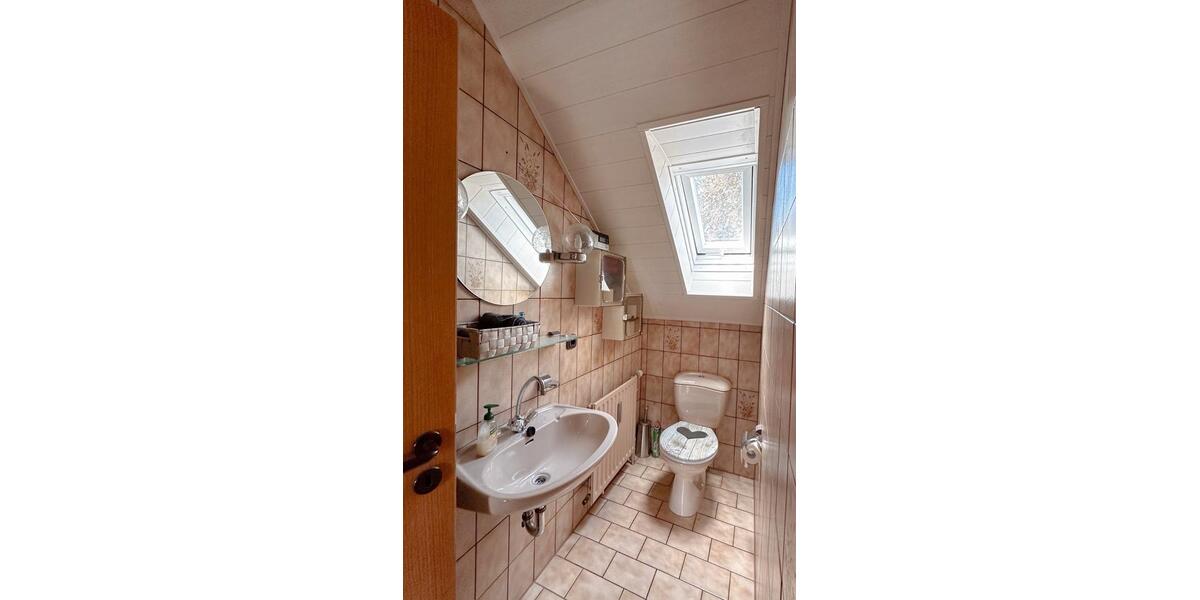 Dachgeschoßwohnung Halver - 4 Zimmer, 105 m&sup2;, 198.000&euro; | Angebot:27298978