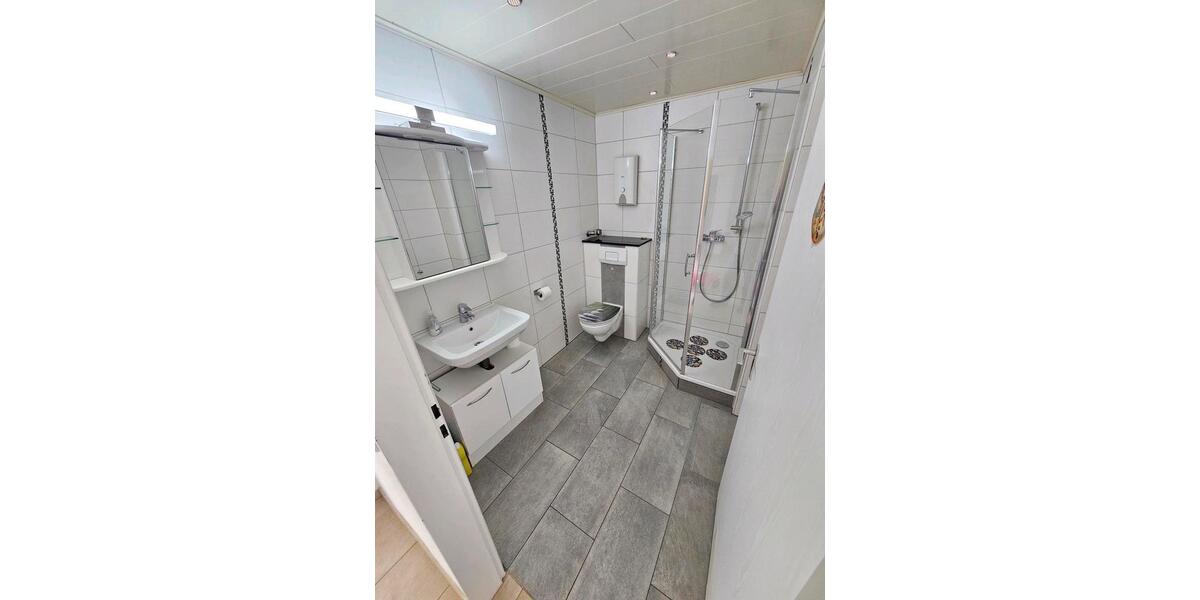 Etagenwohnung Bergneustadt - 3 Zimmer, 77 m&sup2;, 700&euro; | Angebot:25901566