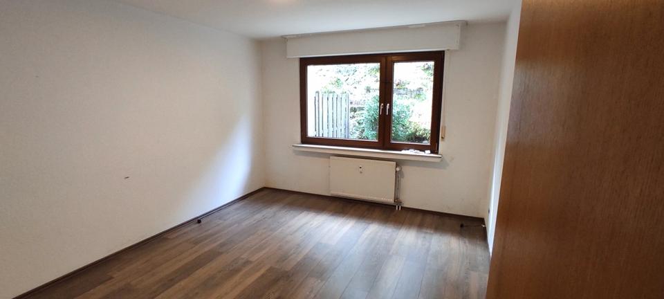Erdgeschoßwohnung Hagen Hohenlimburg - 2 Zimmer, 64 m&sup2;, 550&euro; | Angebot:25965172