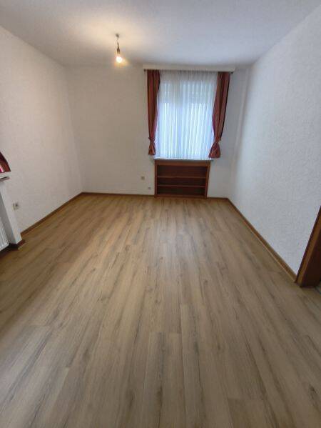 Etagenwohnung Lüdenscheid Othlinghausen - 3 Zimmer, 70 m&sup2;, 490&euro; | Angebot:26893567
