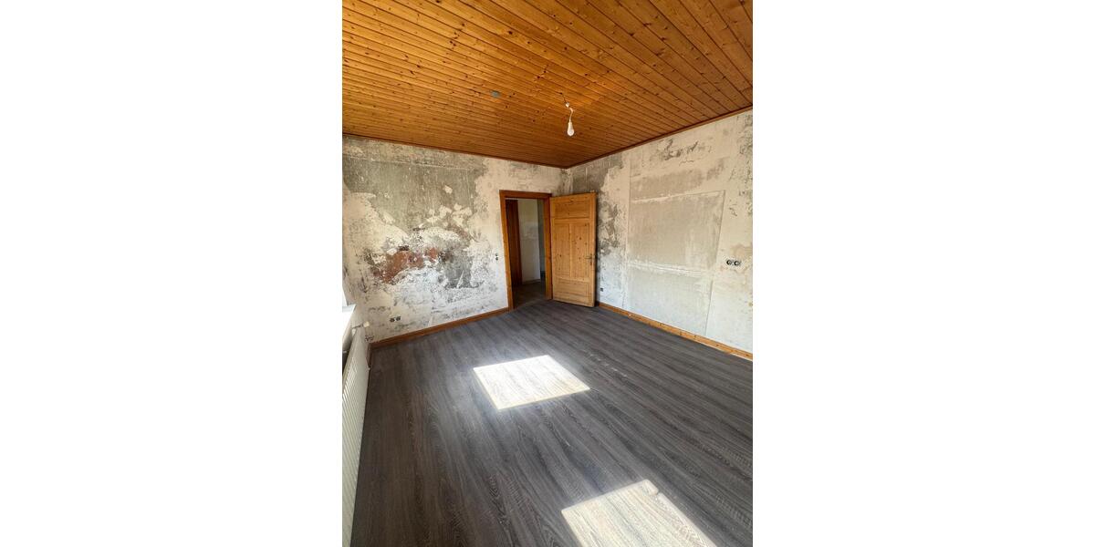 Etagenwohnung Menden (Sauerland) Berkenhofskamp - 6 Zimmer, 167 m&sup2;, 240.000&euro; | Angebot:26610251