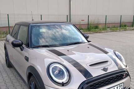 Mini Cooper SE 28.000 km 25.399 &euro; Engelskirchen 51766