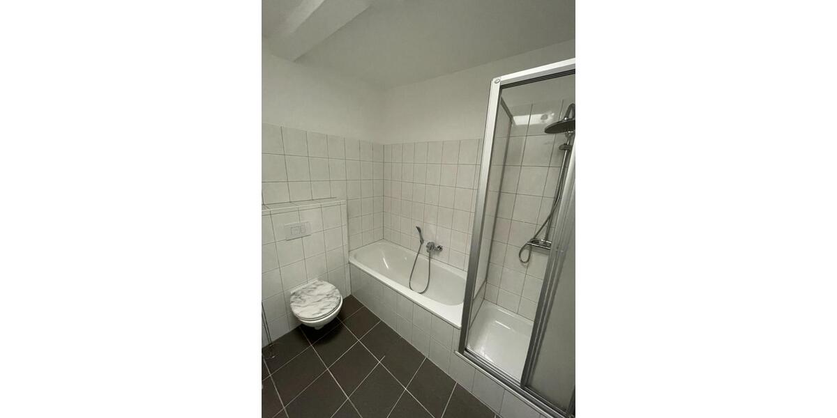 Dachgeschoßwohnung Lüdenscheid - 3.5 Zimmer, 88 m&sup2;, 700&euro; | Angebot:24864412