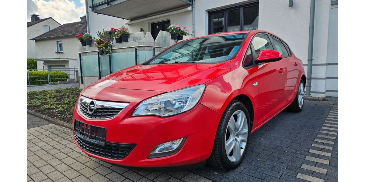 Opel Astra 172.000 km 2.900 &euro; Hagen 58119