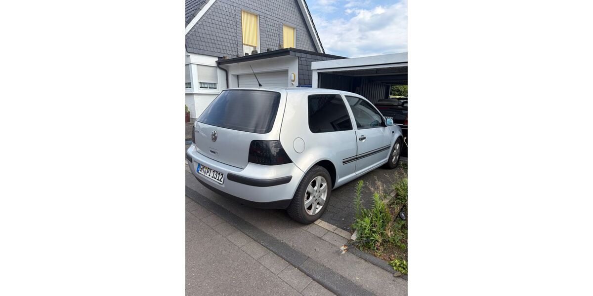 VW Golf 170.000 km 2.750 &euro; Gummersbach 51645