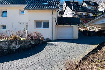 Wohnung Gummersbach Berstig Süd - 3 Zimmer, 110 m&sup2;, 1.100&euro; | Angebot:25650048