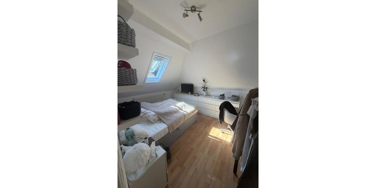 Dachgeschoßwohnung Gummersbach Berstig Süd - 3 Zimmer, 70 m&sup2;, 530&euro; | Angebot:26476694