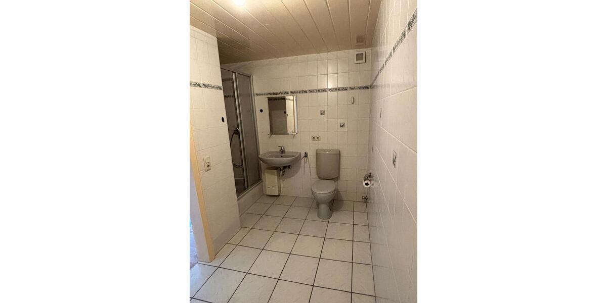 Etagenwohnung Gummersbach Berstig Süd - 2 Zimmer, 69 m&sup2;, 500&euro; | Angebot:25545638