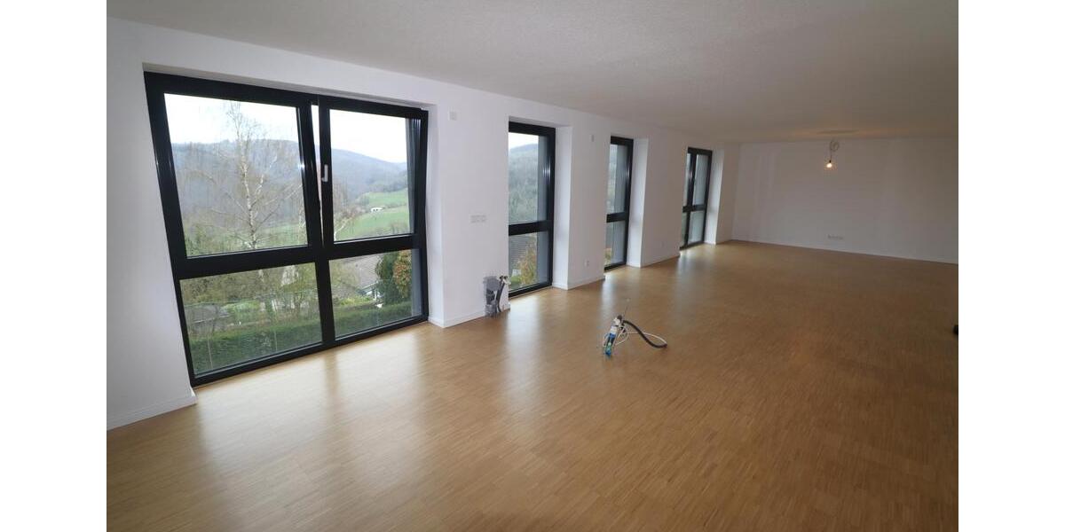 Maisonettenwohnung Hagen Dahl - 4 Zimmer, 210 m&sup2;, 1.800&euro; | Angebot:25904863