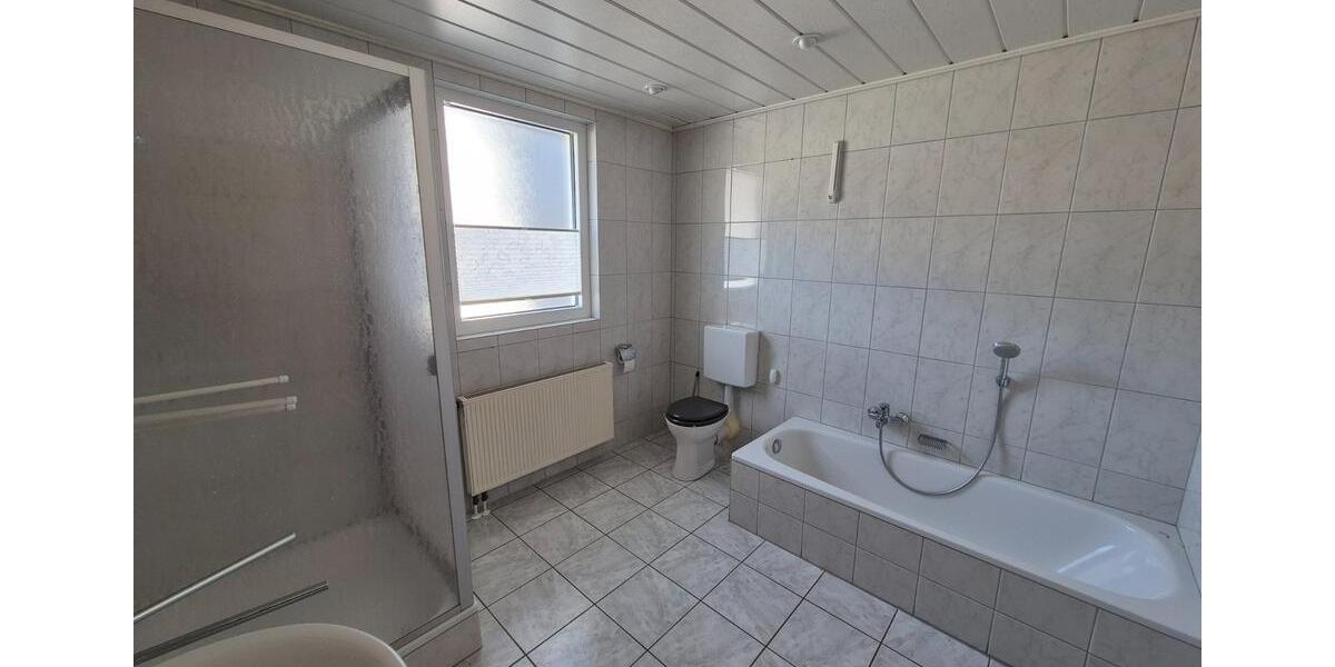 Etagenwohnung Drolshagen - 3 Zimmer, 85 m&sup2;, 680&euro; | Angebot:25721913