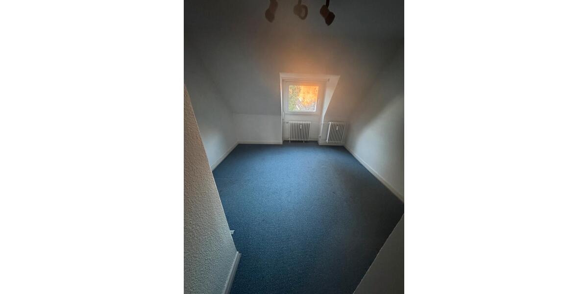 Dachgeschoßwohnung Gevelsberg - 2.5 Zimmer, 77 m&sup2;, 770&euro; | Angebot:25843790