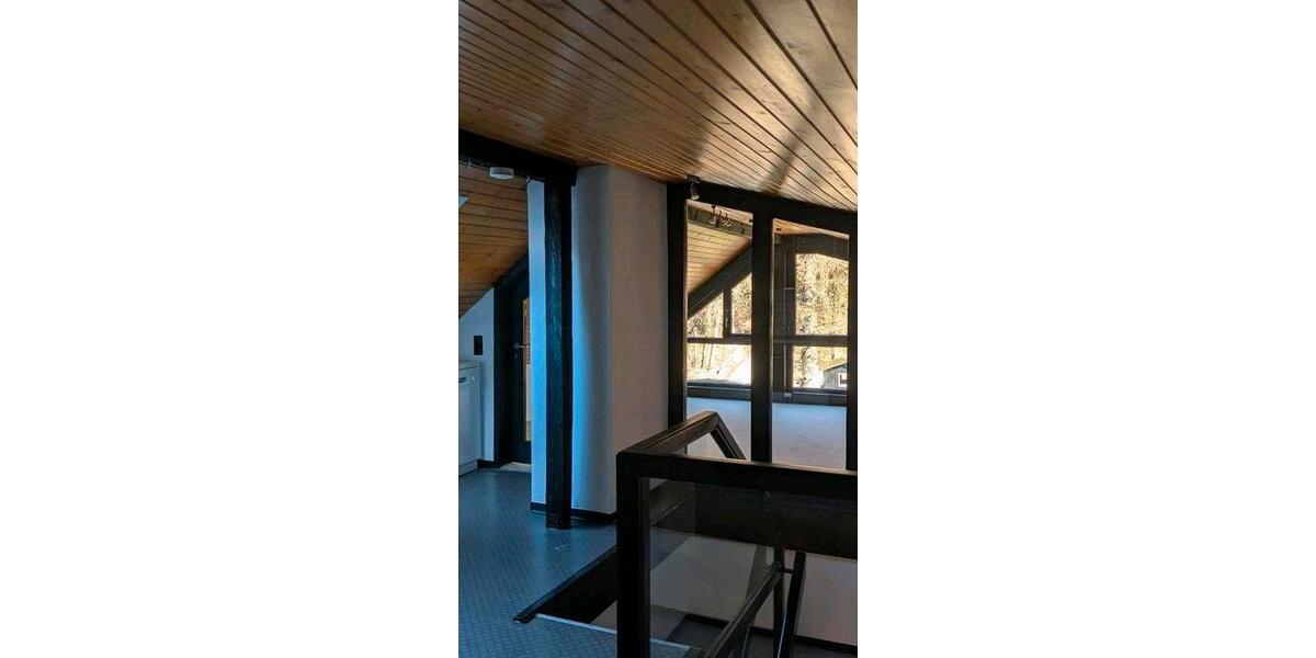 Dachgeschoßwohnung Hückeswagen - 2.5 Zimmer, 70 m&sup2;, 510&euro; | Angebot:25532959