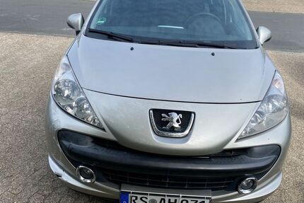 Peugeot 207 98.000 km 1.200 &euro; Wipperfűrth 51688