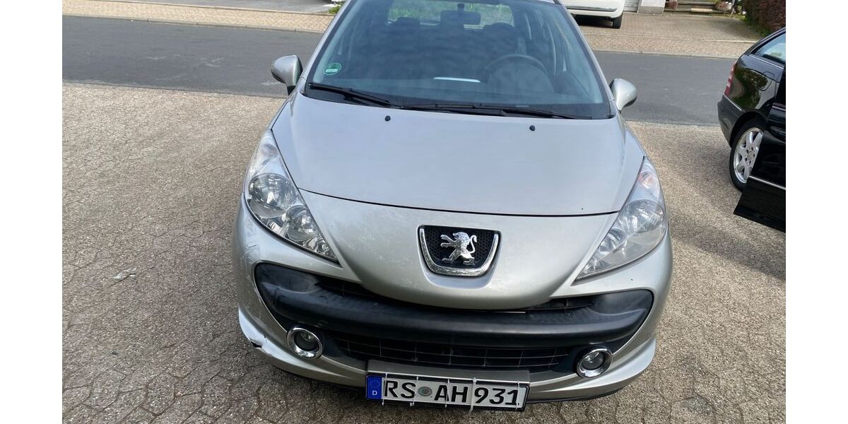 Peugeot 207 98.000 km 1.200 &euro; Wipperfűrth 51688