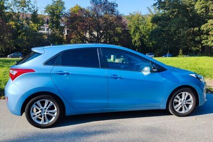 Hyundai i30 156.000 km 5.900 &euro; ISERLOHN 58636
