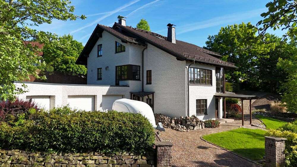 Einfamilienhaus Sundern - 11 Zimmer, 256 m&sup2;, 528.000&euro; | Angebot:24457238