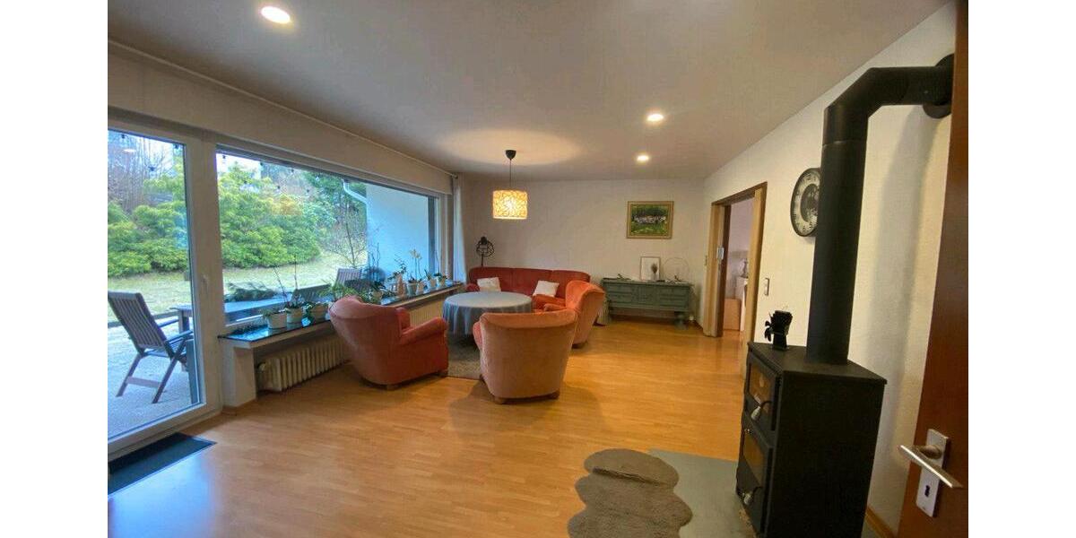 Einfamilienhaus Meinerzhagen - 5 Zimmer, 169 m&sup2;, 1.200&euro; | Angebot:26006010