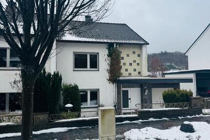 Haus Sundern (Sauerland) - 4.5 Zimmer, 200 m&sup2;, 920&euro; | Angebot:25935964