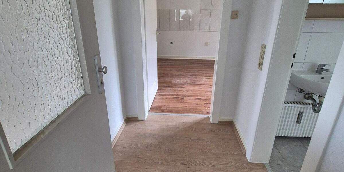 Etagenwohnung Lüdenscheid Tinsberg - 2 Zimmer, 350&euro; | Angebot:25729676