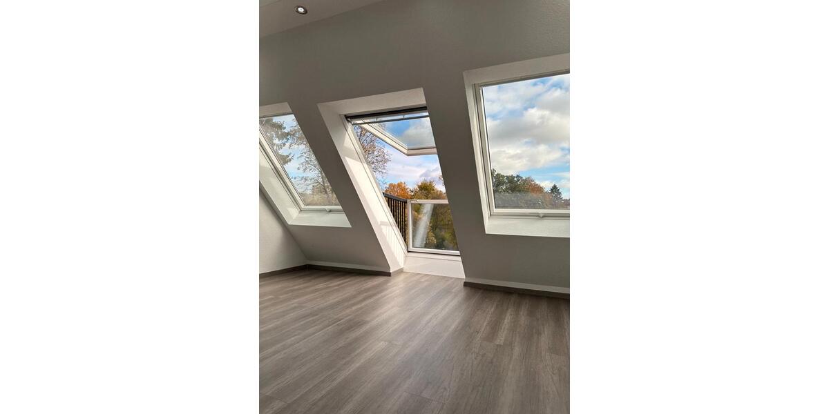 Dachgeschoßwohnung Iserlohn - 2.5 Zimmer, 80 m&sup2;, 796&euro; | Angebot:26717399