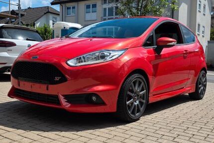 Ford Fiesta 90.000 km 8.999 &euro; Herscheid 58849