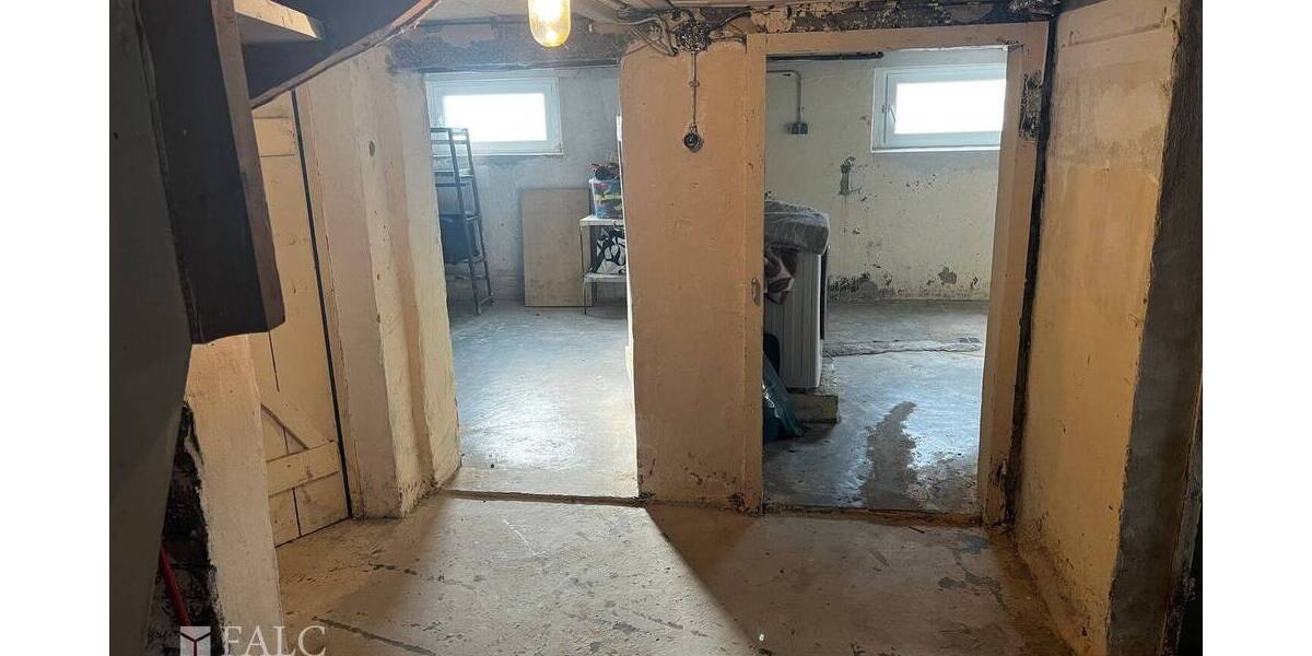 Einfamilienhaus Bergneustadt Wiedenest - 8 Zimmer, 112 m&sup2;, 269.000&euro; | Angebot:26826007