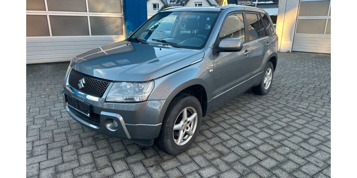 Suzuki Grand Vitara 106.391 km 4.999 &euro; Gummersbach 51645