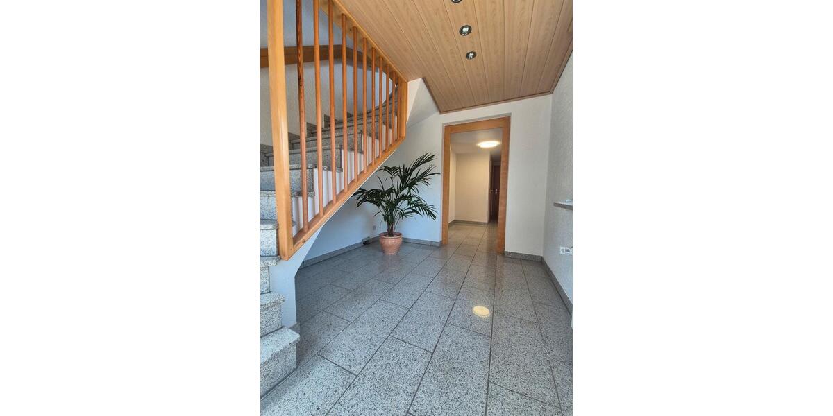 Erdgeschoßwohnung Lindlar - 3 Zimmer, 91 m&sup2;, 800&euro; | Angebot:25884314