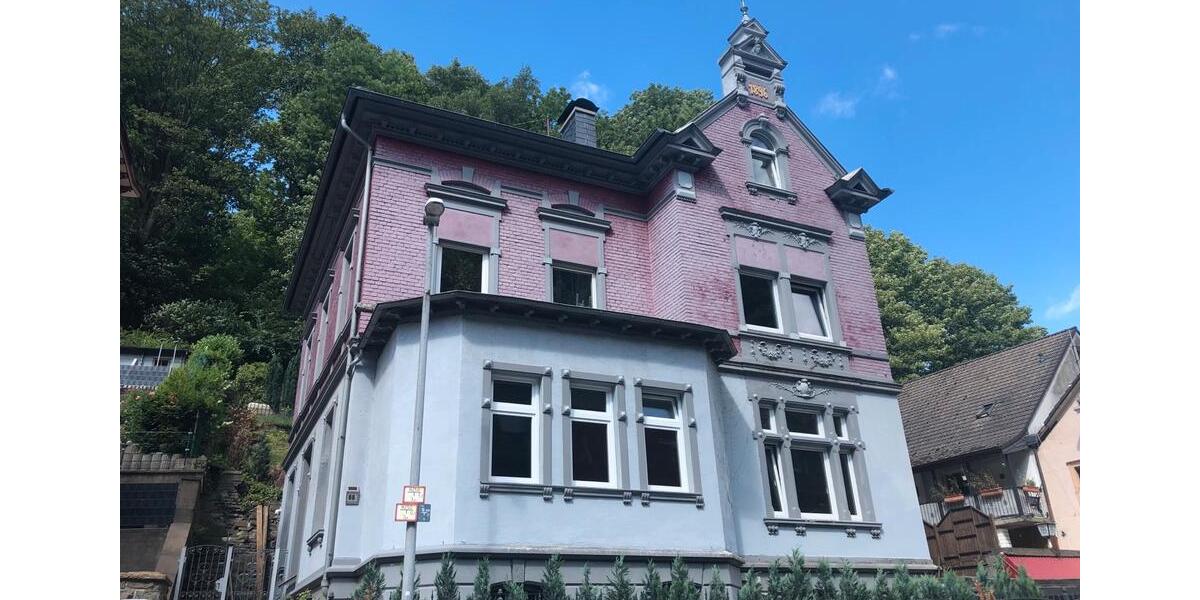 Einfamilienhaus Altena - 10 Zimmer, 272 m&sup2;, 349.000&euro; | Angebot:23673792