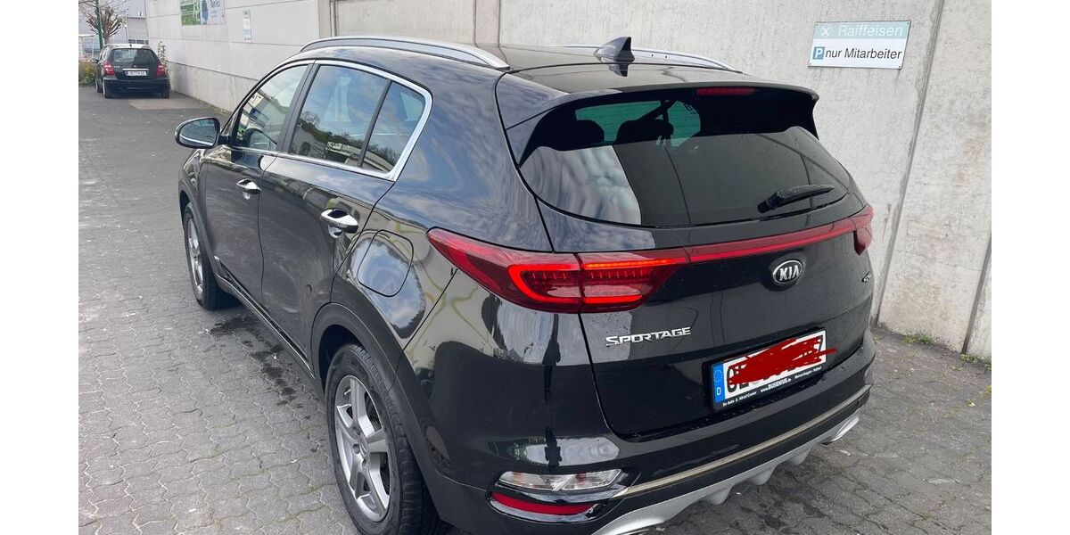 Kia Sportage 70.300 km 21.600 &euro; Attendorn 57439