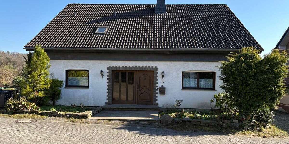 Einfamilienhaus Lindlar - 4 Zimmer, 145 m&sup2;, 379.000&euro; | Angebot:25942703